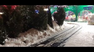 KIDS SHOW Настюша катается на аттракционах.