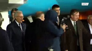 Премьер Словакии Роберт Фицо прибыл в Москву для участия в торжествах в честь Дня Победы.