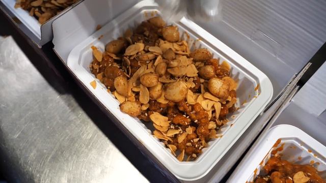 Хрустящая острая курица _ Корейская уличная еда