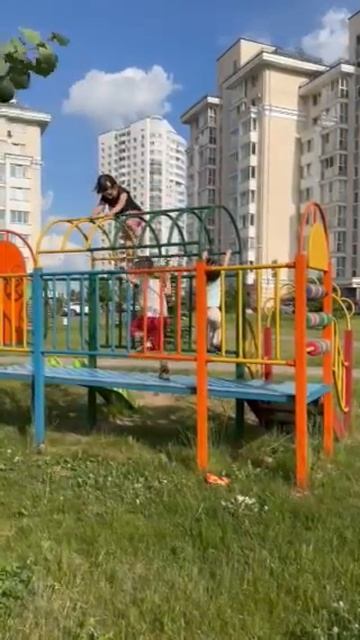 Детский паркур на площадке🥰🔥❤️🌷💖 смотреть онлайн