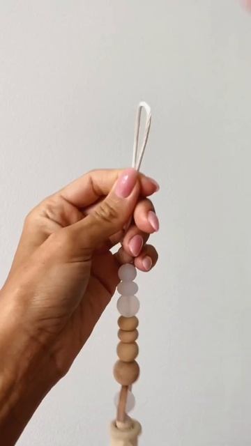 Держатель для пустышки/прорезыватель 2 в 1 MEDIUM, цвет бе? смотреть онлайн