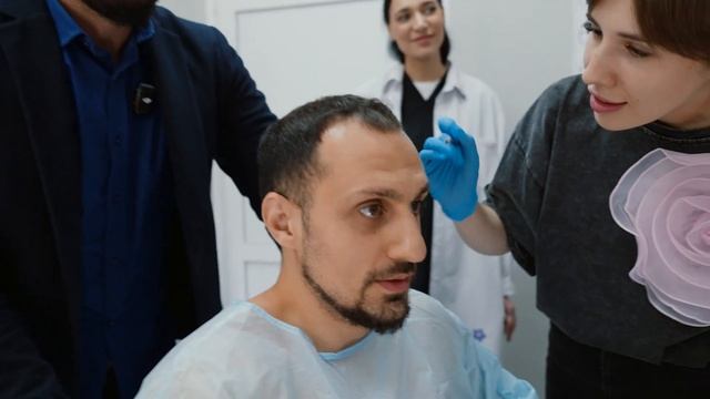 ПЕРЕСАДИЛИ ВОЛОСЫ ДРУЗЬЯМ КАХИ