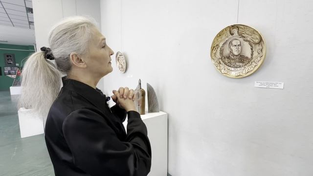 "День Победы". Художник-керамист Алла Писарева рассказывает о работах художников секции керамики