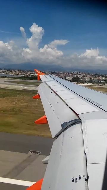 Посадка "на воду" в Ницце смотреть онлайн