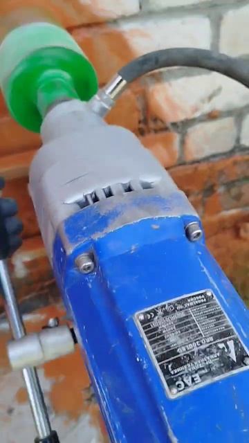 Алмазное бурение, стена кирпич, мотор ПРОАЛМАЗ 200! @ПР? смотреть онлайн