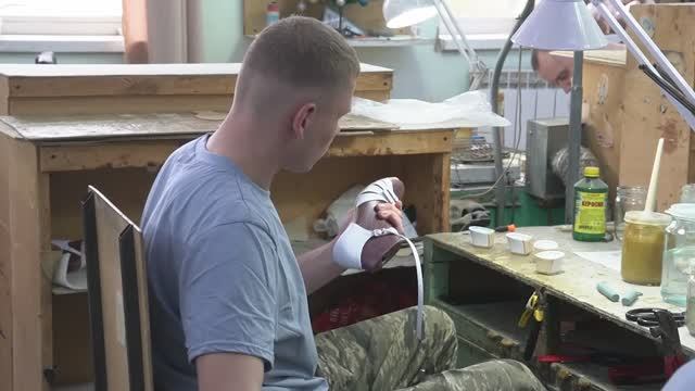 30 лет безупречного ритма: костромское предприятие «Танцмастер» производит обувь для всей России