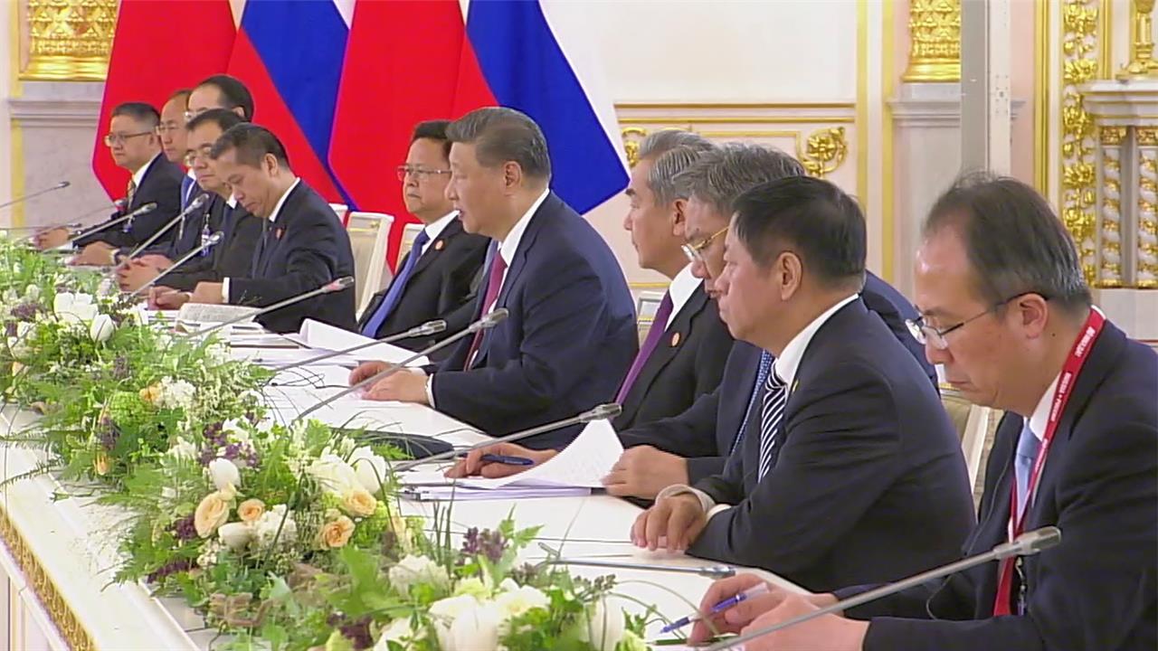 Лидеры России и Китая приняли заявление об укреплении всеобъемлющего партнерства двух стран