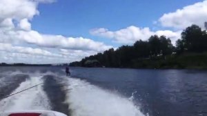 Прыжок с трамплина на водных лыжах