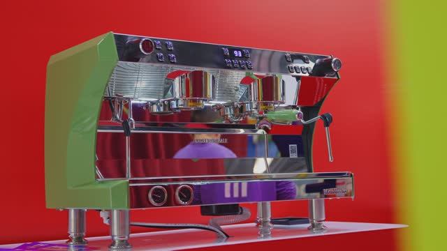 Manifesta Professionale
Обзор PIR COFFEE 2024 смотреть онлайн