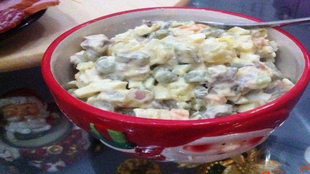 Салат мясной