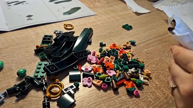 Розпакування та огляд конструктора LEGO Botanicals Міні орхі смотреть онлайн