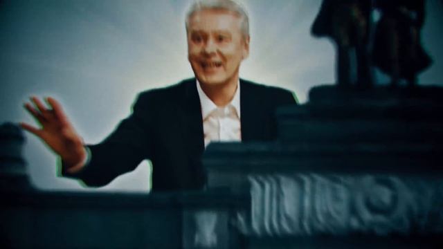 Собянин переоделся в медведя. Видео смотреть онлайн