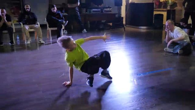 финал до 9 лет bboy Seva vs Петеля - "ALL OPTION" break dance battle смотреть онлайн