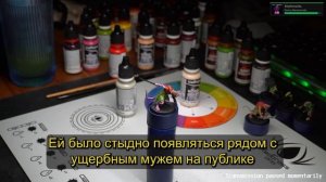 Я начал ласкать ее грудь языком, положив руку на ее лоб