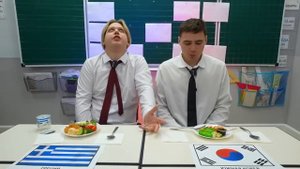 ПРОБУЕМ ШКОЛЬНЫЕ ОБЕДЫ СО ВСЕГО МИРА!