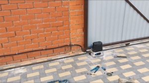 Откатные ворота на направляющей
