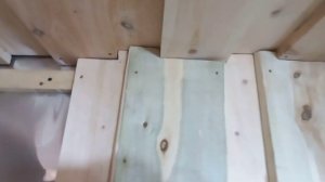 Отделка стен в бани кедром и липой. Стиль лешего в бане