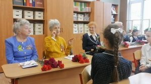 Накануне праздника Дня Победы к ребятам 2 «Б» класса пришли ветераны-дети блокадного Ленинграда