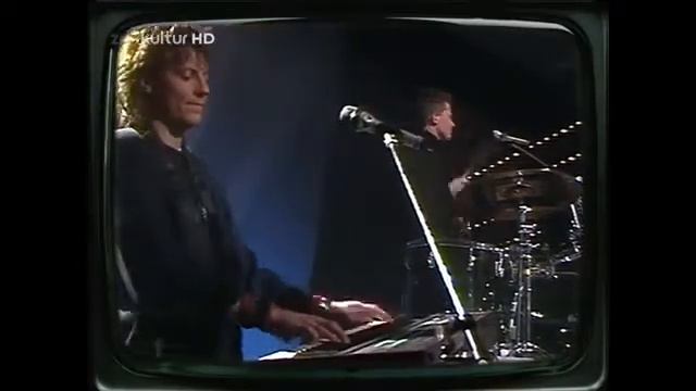 Тэр үе  C.C.Catch - Nothing But A Heartache ZDF Kultur Hitparade 22.02.1989