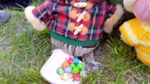 прогулка с Милкой??? новая подружка??? 
сухарики!