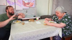 А так можно было? Как вкусно приготовить печень с консервированным зелёным горошком по-сибирски