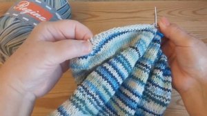 Двойная шапка спицами из носочной пряжи готова!Размер