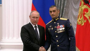 Герой России Джартанов пронесет знамя Сухопутных войск на параде Победы