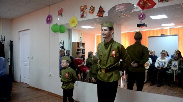 Танец «Ах, эти тучи в голубом…»