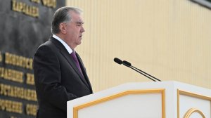 Эмомали Рахмон принял Парад в честь 80-летия Победы в Душанбе