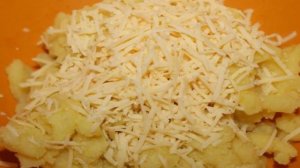 Картофельные крокеты с сыром и колбасой