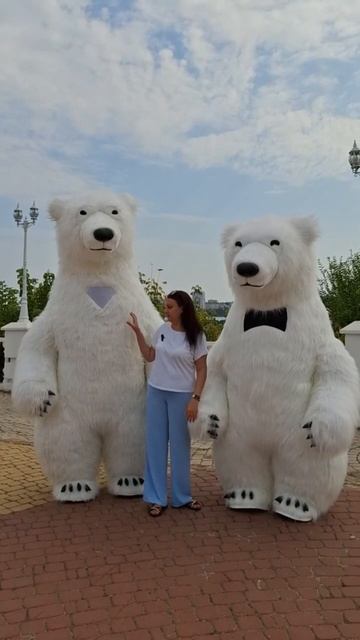 Сравниваем новинку - мишку 2.2 метра с 2.6 метра. Принимае
