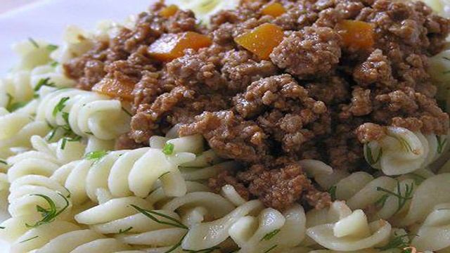 Паста с соусом болоньезе