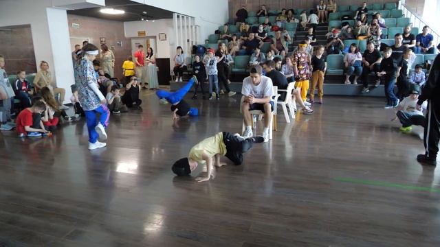 2x2 bgirl Fantola & DимаЙ vs Seva & Assasin - "ALL OPTION" break dance battle, брейкданс чемпионат