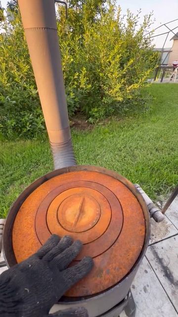 Название КазанОК, думаю легко найдете её на просторах смотреть онлайн