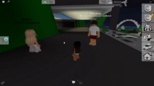 МАМА и ПАПА БРОСИЛИ Меня в Брукхейвен РП Роблокс! Ищу СЕМЬЮ в Brookhaven RP Roblox Смешные истории