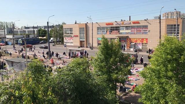 Блошиный рынок на Железнодорожной станции Сортировоч