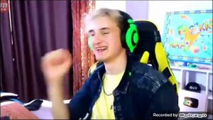 реакция на данкара впервые за шесть лет играю в happy wheels Богдан Кирса DANKAR