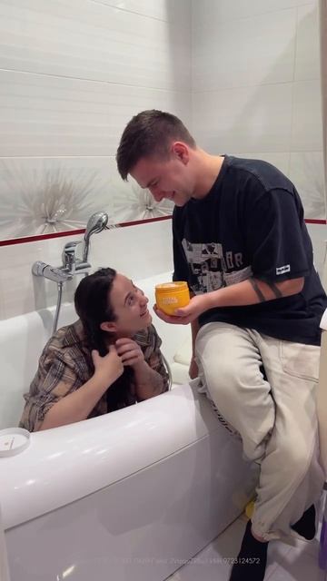 КАК МУЖ МЕНЯ ВСТРЕТИЛ П0 МНЕНИЮ СВЕКР0ВИ! смотреть онлайн