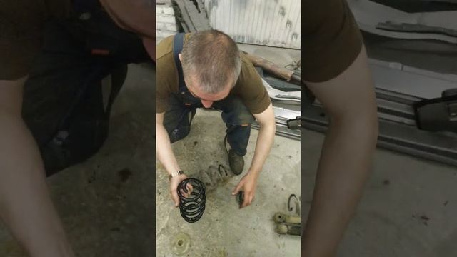Будьте внимательны при переборки подвески Весты