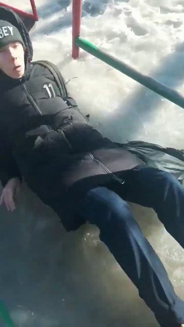 #упал #боль УПАЛ С КАЧЕЛЕЙ смотреть онлайн