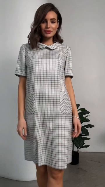 Уютное платье прямого кроя с кармашками, отличная пос? смотреть онлайн