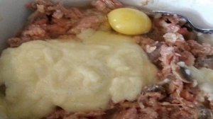 Котлеты из мясного фарша с шампиньонами