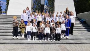 "Последний бой" коллектив "Разноцветные нотки"