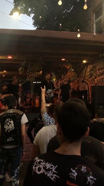 Aires - Огонёк (веранда бара Punk Fiction, Москва, 30.07.2022), ч.2