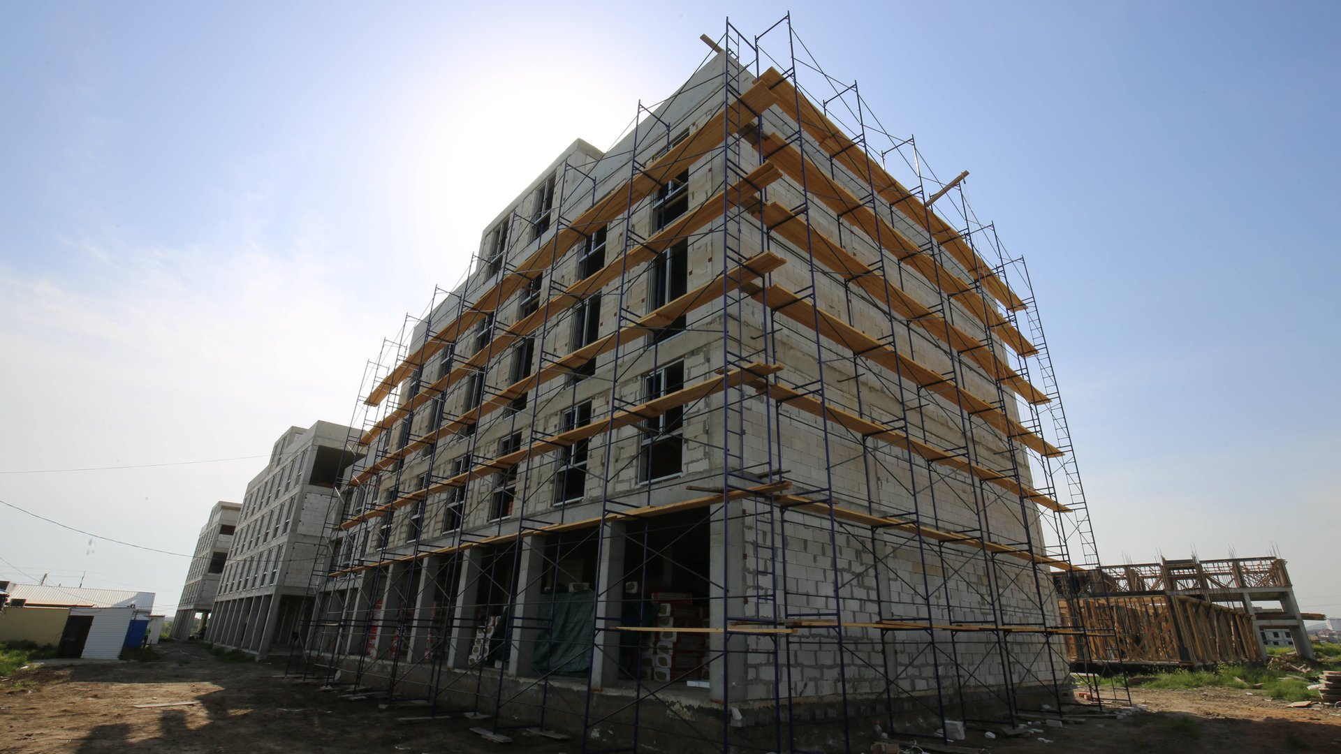 ЖК Аваин (Начало облицовки) смотреть онлайн