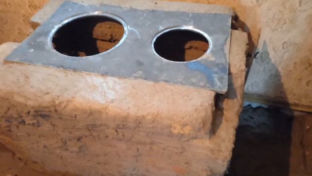 Плита чугунная уже встроена в печь и внизу отмостки за смотреть онлайн