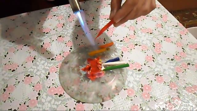 цветной медвеженок и цветы из карандашей смотреть онлайн