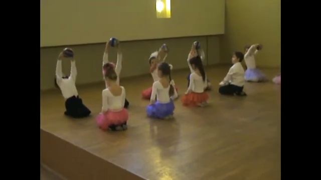 Ритмика. ГБУДО г.Москвы «ДМШ им. Л. Бетховена». Преподаватель: Т.А. Богданова. 2 класс. смотреть онлайн