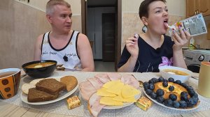 Мукбанг ДИЕТЕ КОНЕЦ, начала жрать майонез! Вот поэтому люди и ЖИРЕЮТ! Семейный обед в России