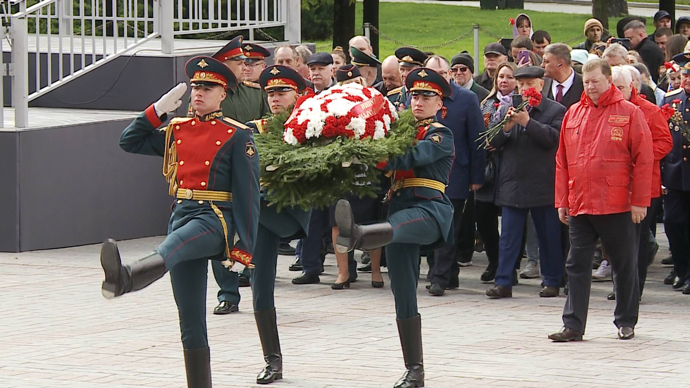 08.05.2025 Возложение цветов к Могиле Неизвестного солдата